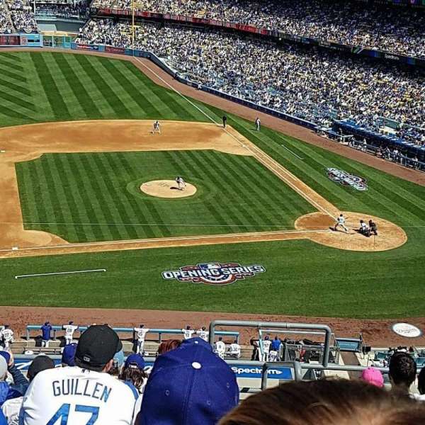 Dodger Stadium, bloc: 19RS, rangée: G, place: 2