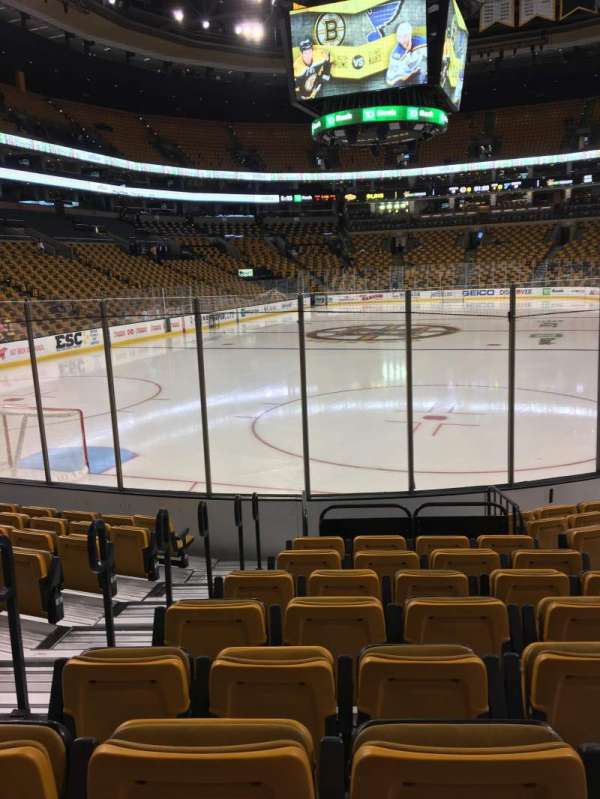 TD Garden, bloc: 6, rangée: 10, place: 17