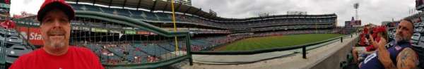 Angel Stadium, bloc: 236, rangée: A, place: 1