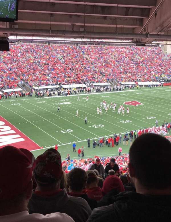 Camp Randall Stadium, bloc: I, rangée: 69, place: 10 and 11