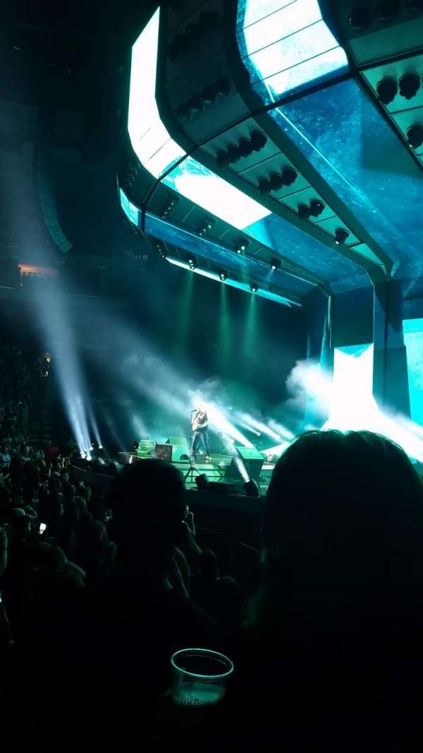 Xfinity Mobile Arena, bloc: 115, rangée: 6, place: 4
