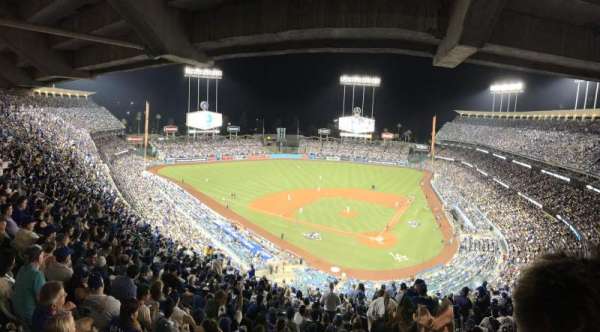 Dodger Stadium, bloc: 7RS, rangée: U, place: 1