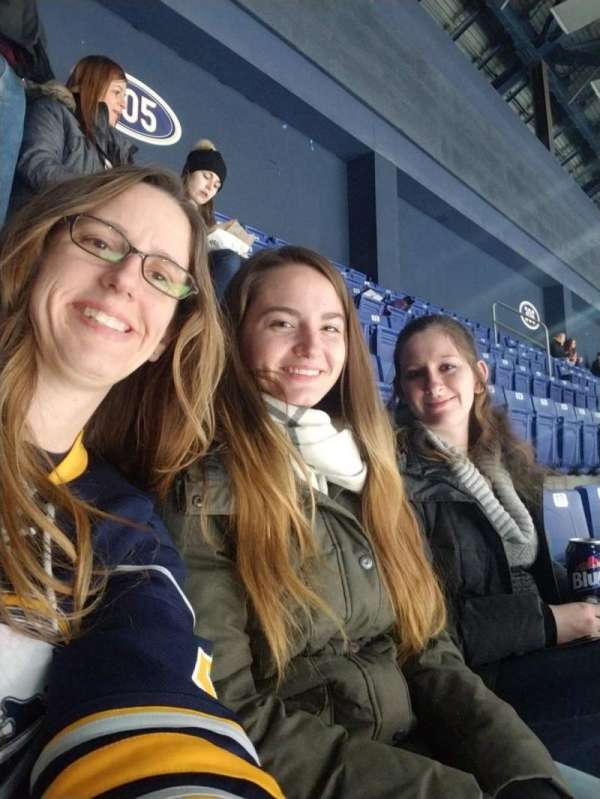 KeyBank Center, bloc: 305, rangée: 9, place: 6-8