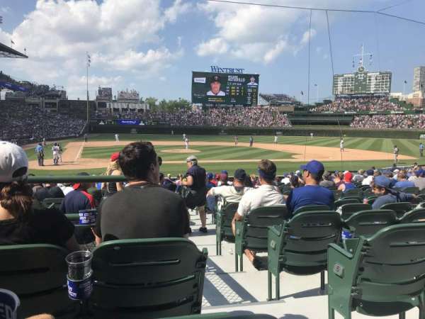 Wrigley Field, bloc: 121, rangée: 7, place: 16