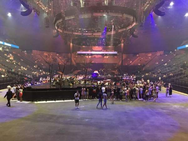 Accor Arena, bloc: Gradin A, rangée: 24, place: 4