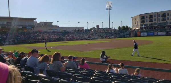 Parkview Field, bloc: 101, rangée: J, place: 3