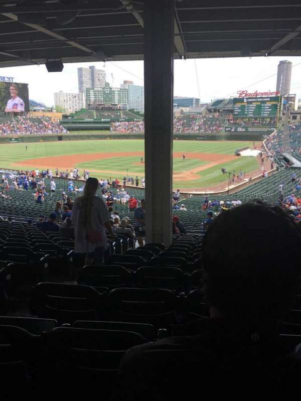 Wrigley Field, bloc: 216, rangée: 15, place: 3