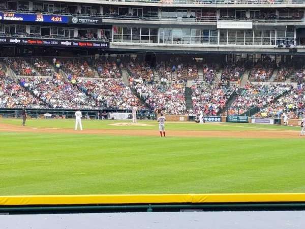 Comerica Park, bloc: 150, rangée: D, place: 9