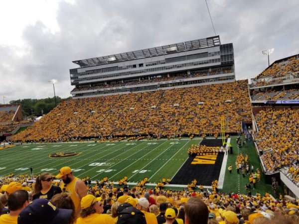 Kinnick Stadium, bloc: 101, rangée: 55, place: 12