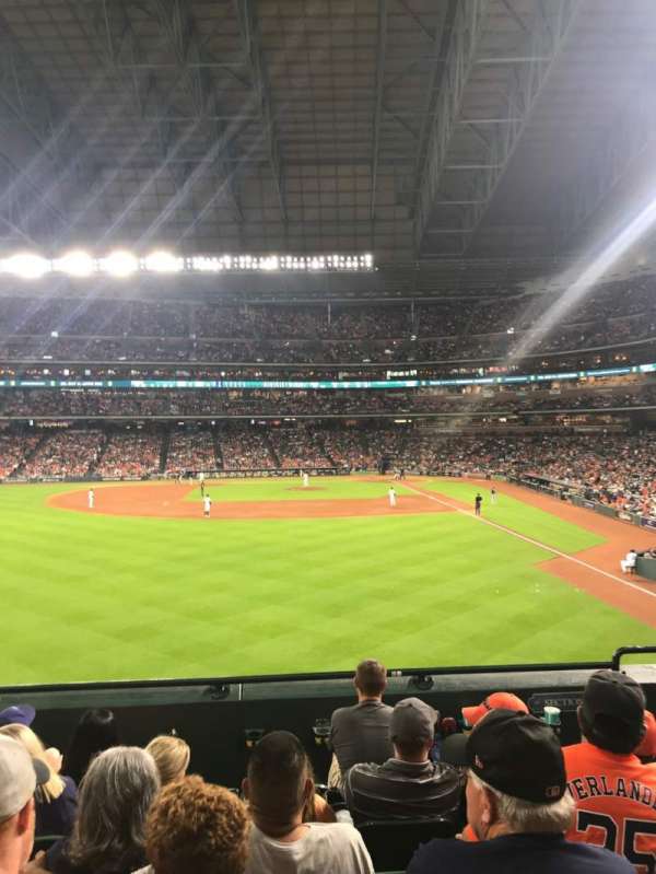 Daikin Park, bloc: 102, rangée: 6, place: 17