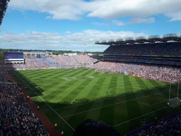 croke park, bloc: davin stand upper, rangée: c