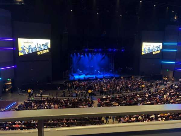 Smart Financial Centre, bloc: 203, rangée: A, place: 1