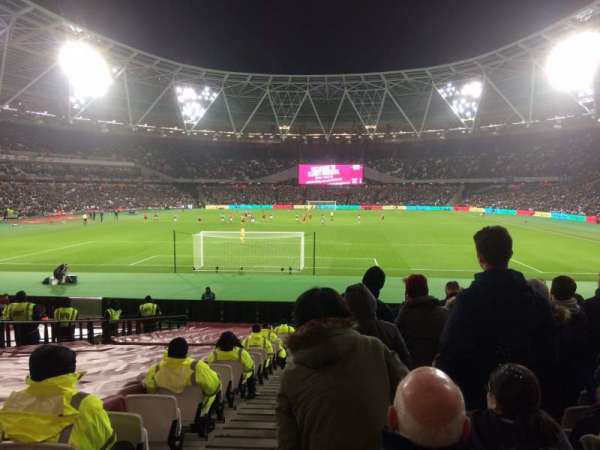 London Stadium, bloc: 124, rangée: 22, place: 519