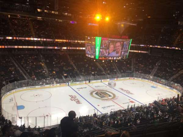 T-Mobile Arena, bloc: 202, rangée: F, place: 6
