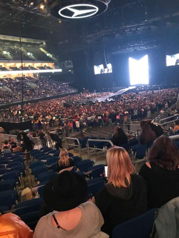 Uber Arena, bloc: 203, rangée: 17, place: 17