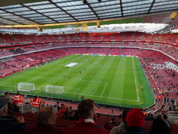 Emirates Stadium, bloc: Clock end, rangée: 18, place: 850
