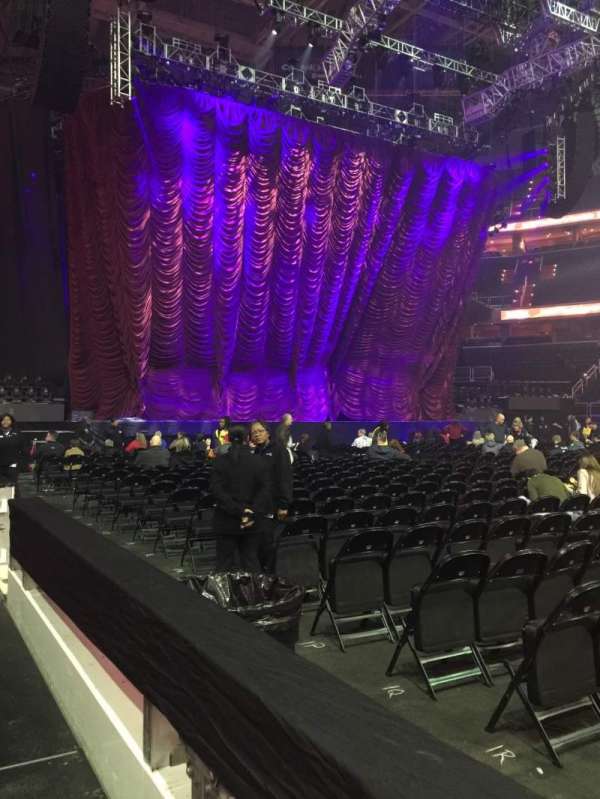 Capital One Arena, bloc: 100, rangée: A, place: 11