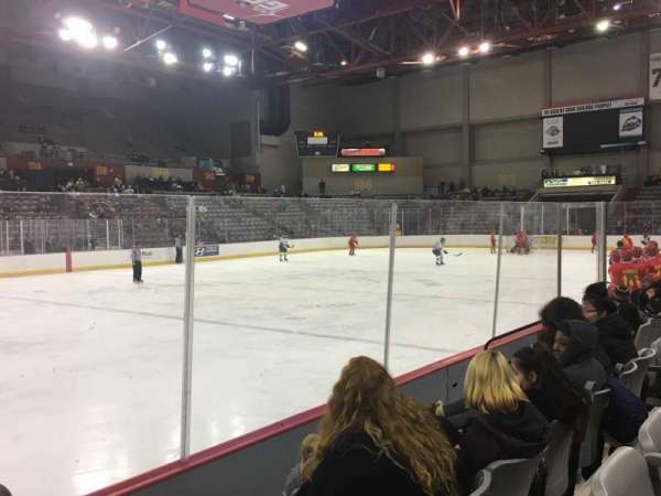 Sullivan Arena, bloc: 115, rangée: 8, place: 12