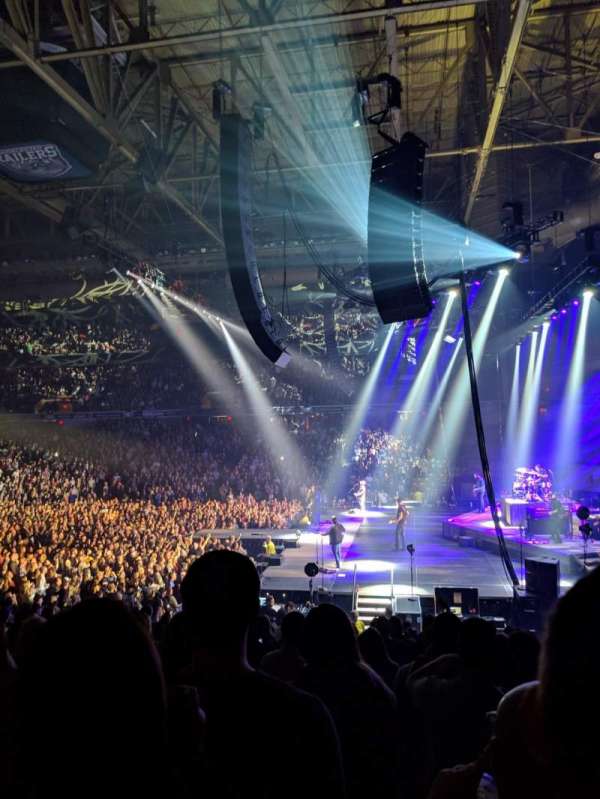 DCU Center, bloc: 121, rangée: H, place: 12