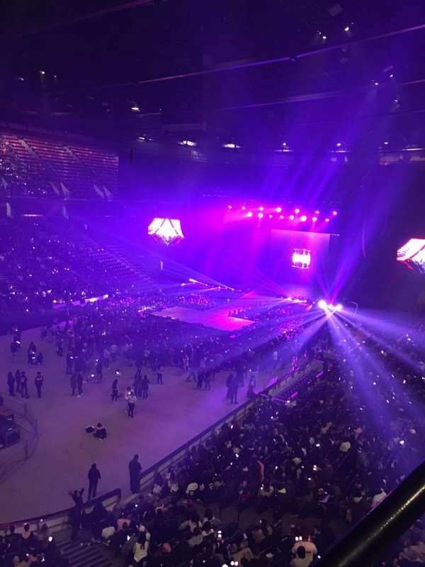 TD Coliseum, bloc: Old 215, rangée: 1, place: 2