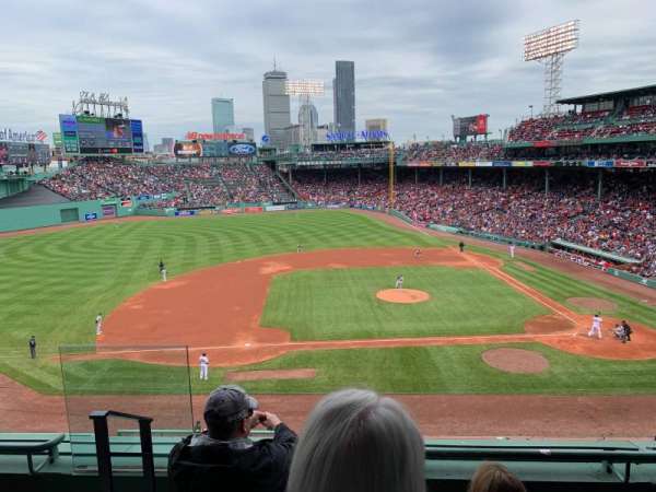 Fenway Park, bloc: Suite L7, rangée: 1, place: 15