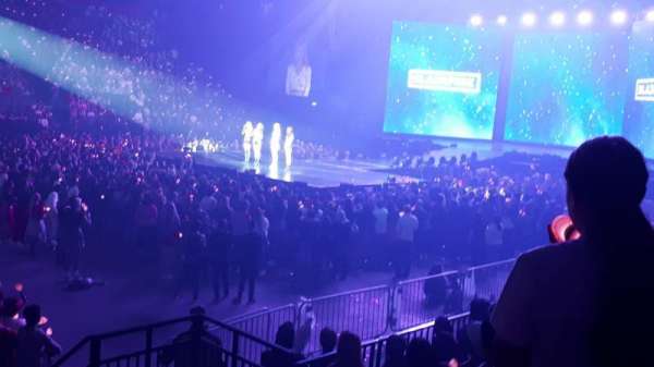 AO Arena, bloc: 113, rangée: H, place: 22