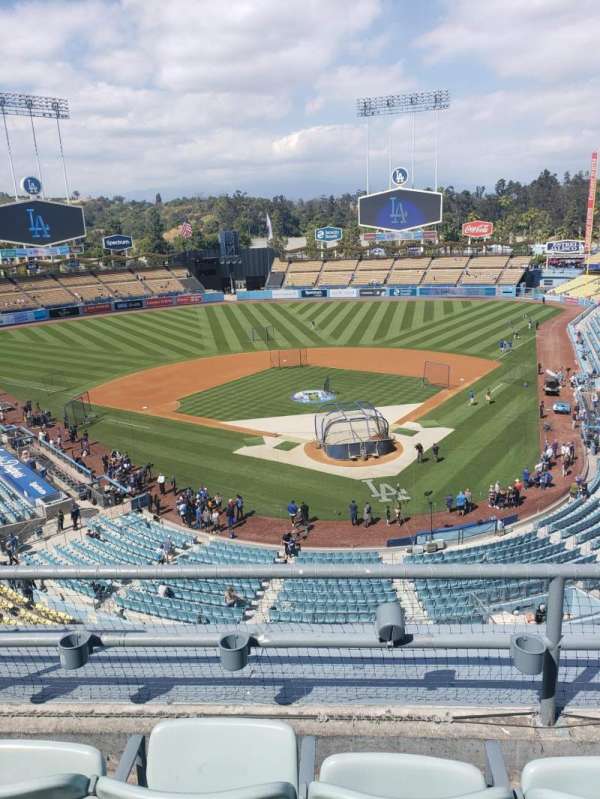 Dodger Stadium, bloc: 3RS, rangée: 3, place: 17