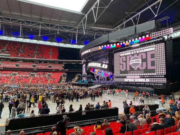 Wembley Stadium, bloc: 142, rangée: M, place: 245