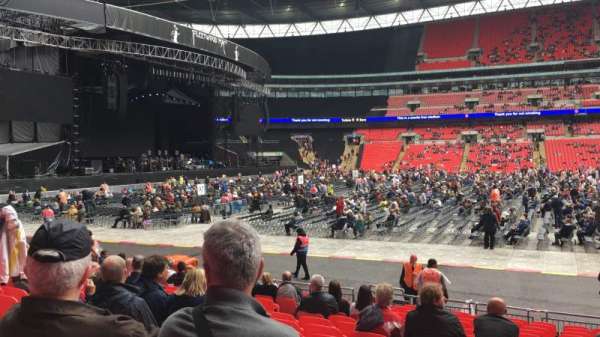 Wembley Stadium, bloc: B, rangée: 16, place: Ee