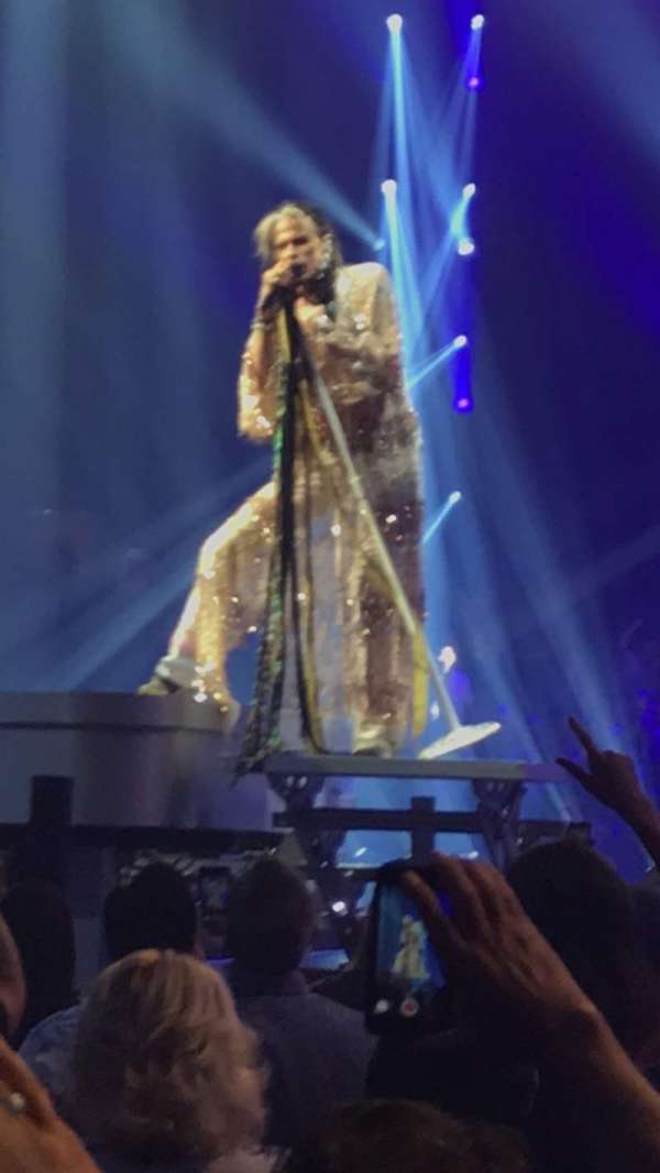 Dolby Live, bloc: 102, rangée: M, place: 12