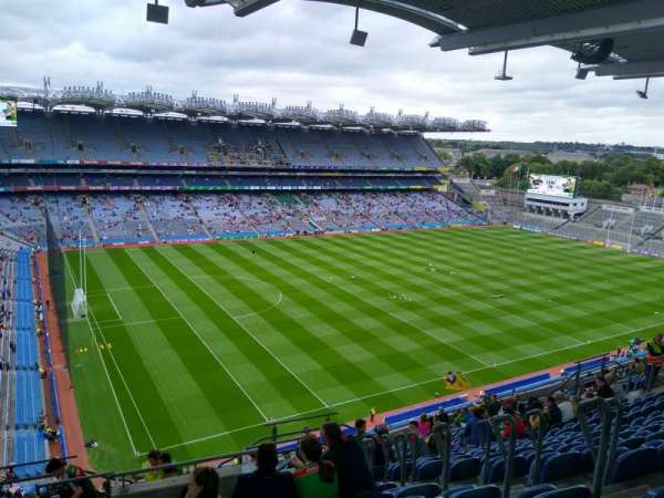 Croke Park, bloc: 711, rangée: RR, place: 20