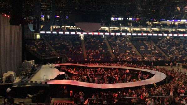 The O2, London, bloc: D101, rangée: ZZ, place: 4