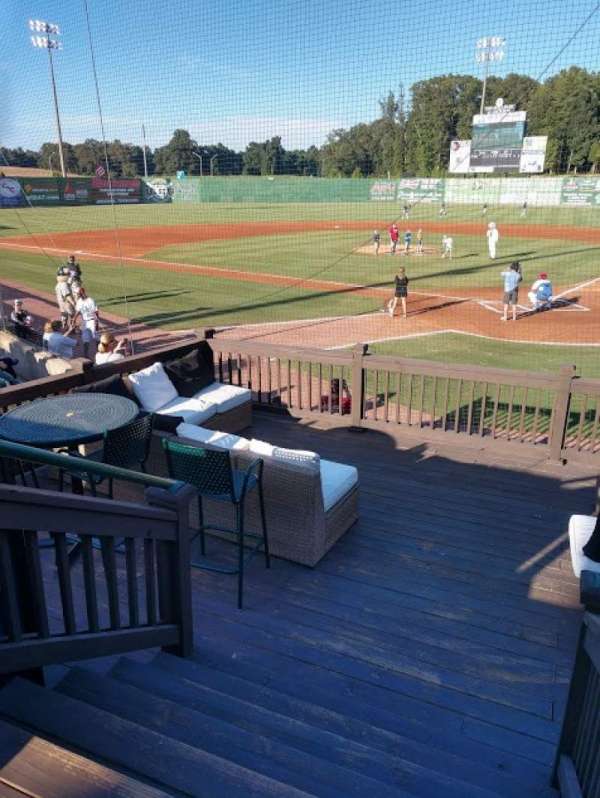 The Ballpark at Jackson, bloc: Party Deck