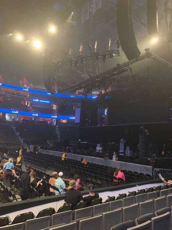 Capital One Arena, bloc: 112, rangée: F, place: 1