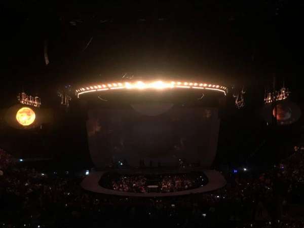 The O2, London, bloc: 107, rangée: X, place: 203