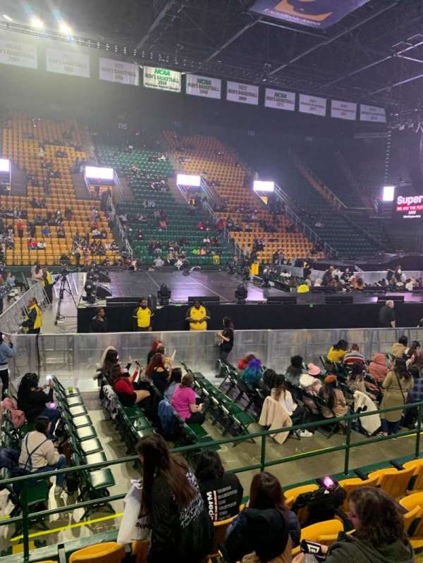 EagleBank Arena, bloc: 102, rangée: EE, place: 14