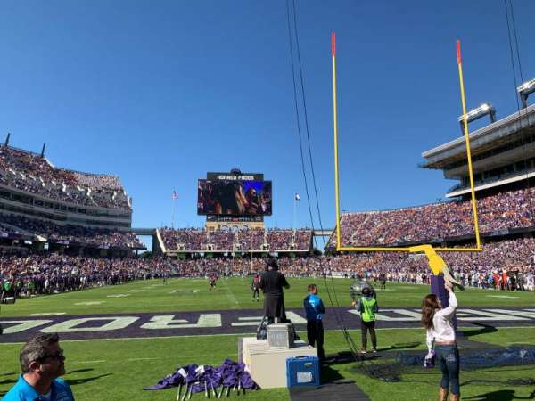 Amon G. Carter Stadium, bloc: 134, rangée: 1, place: 14