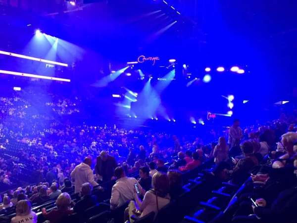 Bridgestone Arena, bloc: 104, rangée: F, place: 21