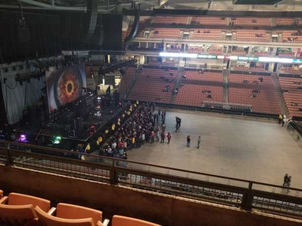 SNHU Arena, bloc: 208, rangée: J, place: 8