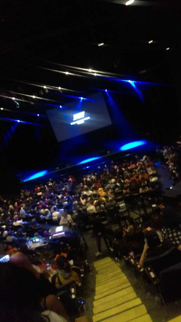 Center Stage Theater, bloc: D, rangée: K, place: 1