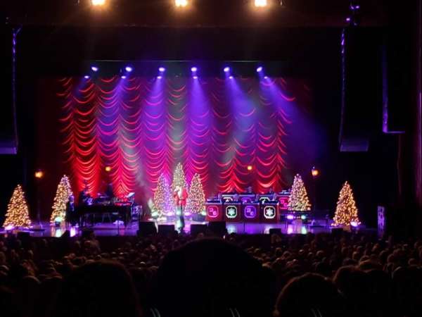 Wang Theatre, bloc: Orchestra C, rangée: EE, place: 105