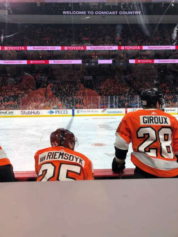 Xfinity Mobile Arena, bloc: 124, rangée: 3, place: 15