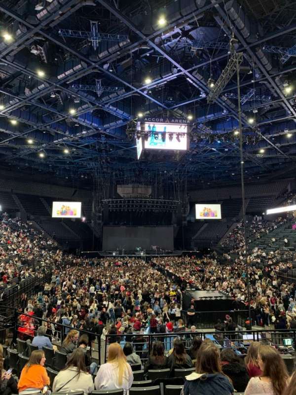 Accor Arena, bloc: Gradin U, rangée: 15, place: 20