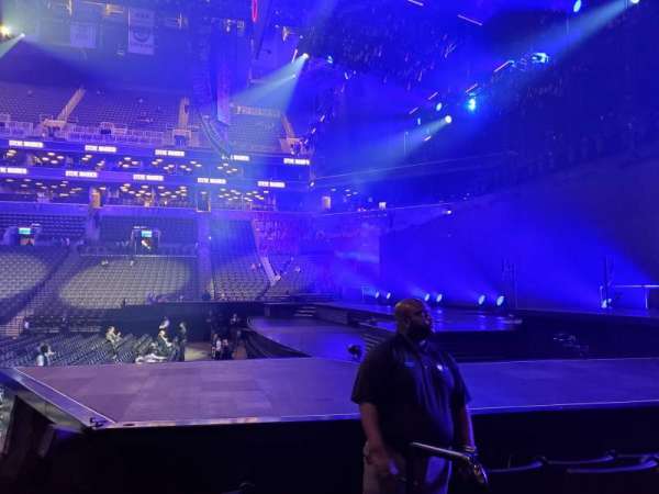 Barclays Center, bloc: 7, rangée: 8, place: 1