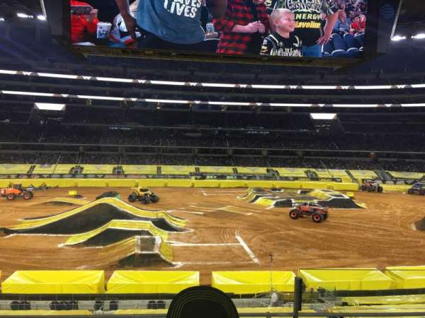 AT&T Stadium, bloc: C210, rangée: 3, place: 35