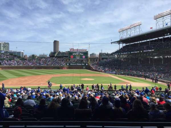 Wrigley Field, bloc: 212, rangée: 3, place: 19
