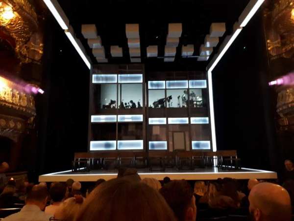 Apollo Theatre, bloc: Stalls, rangée: M, place: 12