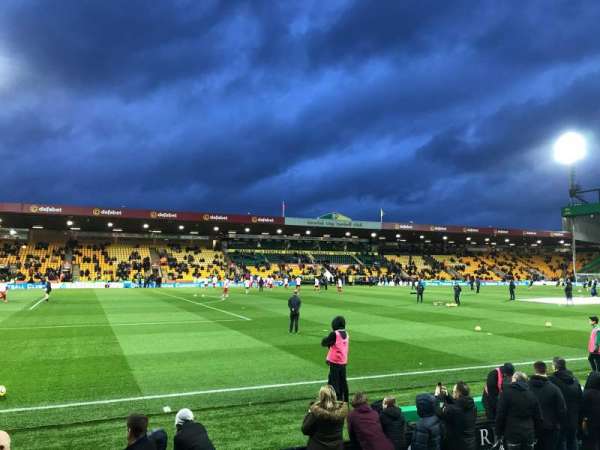 Carrow Road, bloc: N, rangée: F, place: 212
