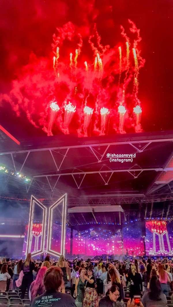 Wembley Stadium, bloc: D2, rangée: A, place: 21