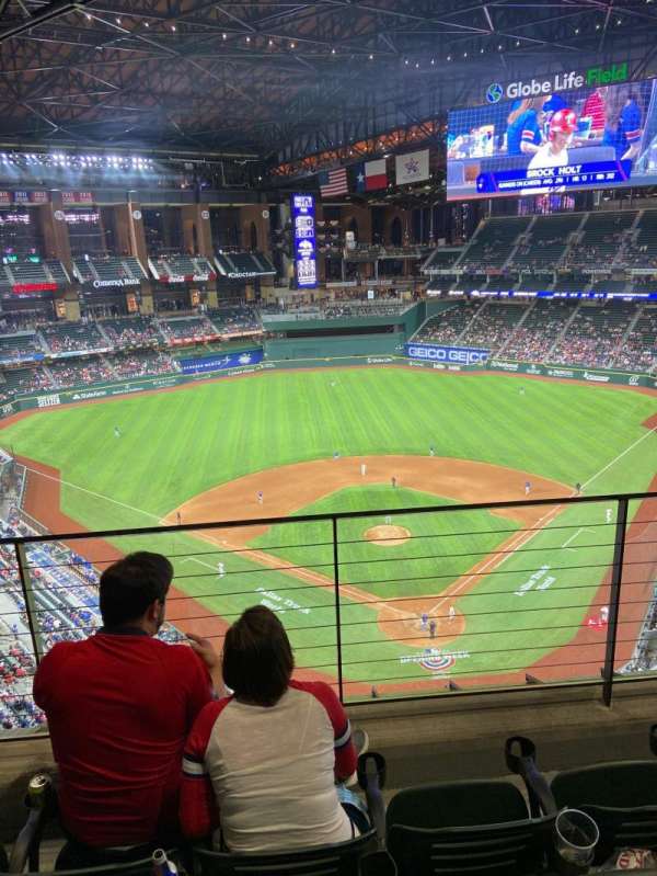 Globe Life Field, bloc: 313, rangée: 3, place: 3